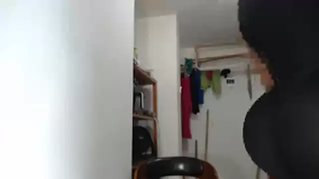 Snapshot of LiraRusso chatting on April 22, 9:38 pm LiraRusso online show from April 22, 9:38 pm