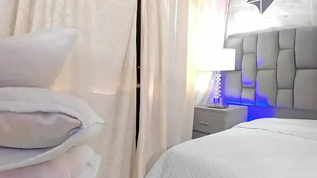 CinthiaCollins online show from January 23, 9:29 pm