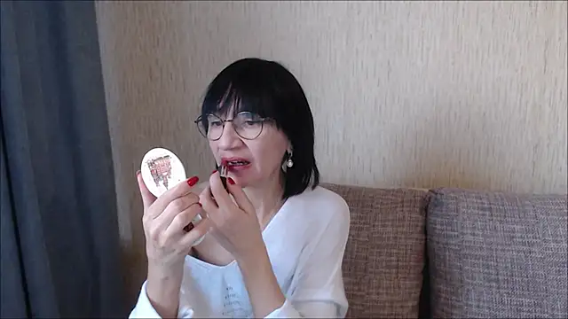 Snapshot of Erica95Bloom chatting on March 19, 2:13 pm Erica95Bloom online show from March 19, 2:13 pm
