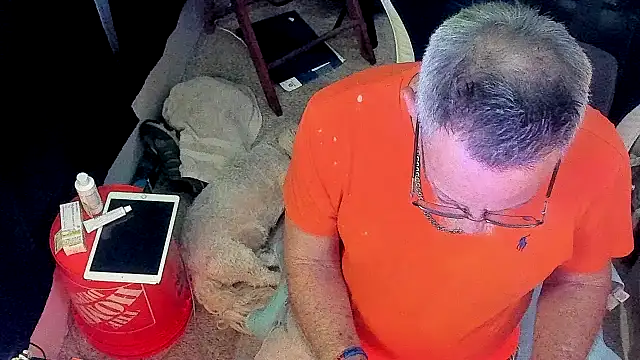 Snapshot of Daddysthick chatting on November 22, 1:04 am Daddysthick online show from November 22, 1:04 am