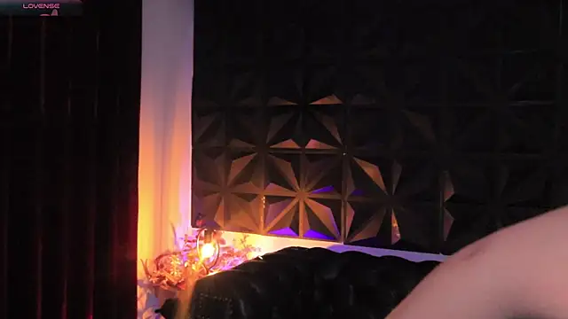 Snapshot of Misselektra__ chatting on February 7, 4:48 am Misselektra online show from February 7, 4:48 am