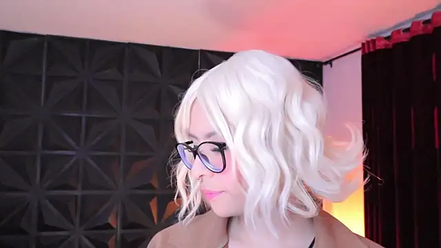Snapshot of Misselektra__ chatting on February 17, 3:36 am Misselektra online show from February 17, 3:36 am