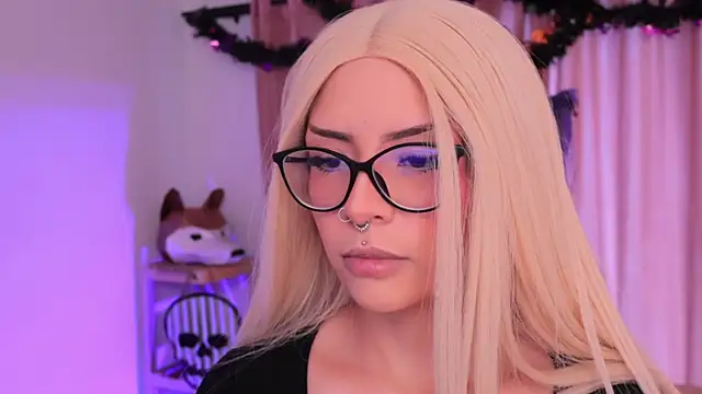 Misselektra   online show from October 18, 1:23 pm