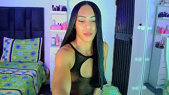 Snapshot of carmen14 chatting on December 2, 12:41 am carmen14 online show from December 2, 12:41 am
