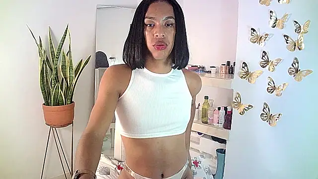 Snapshot of carmen14 chatting on February 25, 7:25 pm carmen14 online show from February 25, 7:25 pm