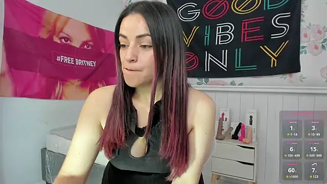LovelyAzucena online show from December 2, 12:51 pm