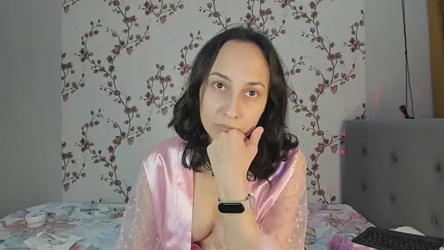 Alisagold90 online show from February 6, 6:02 pm