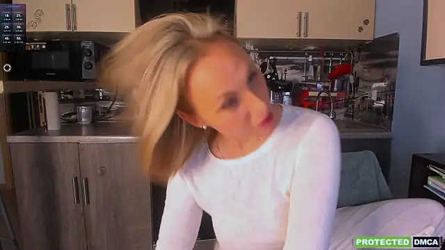 Snapshot of Afanasia chatting on October 7, 6:21 am Afanasia online show from October 7, 6:21 am