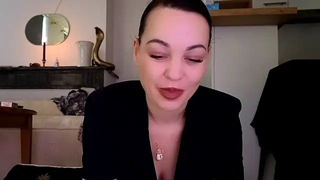 Snapshot of Lilie_romeo chatting on December 5, 2:55 pm Lilie romeo online show from December 5, 2:55 pm