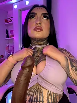 CloeeBeckam online show from December 4, 4:33 am