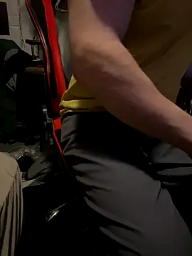 Snapshot of Duedraad chatting on October 9, 3:32 pm Duedraad online show from October 9, 3:32 pm