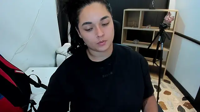 CelesteBrucee online show from December 19, 10:24 am