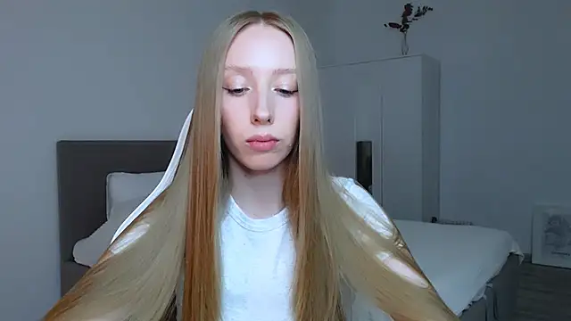 Snapshot of Luna_insniity chatting on October 20, 7:25 pm Luna insniity online show from October 20, 7:25 pm