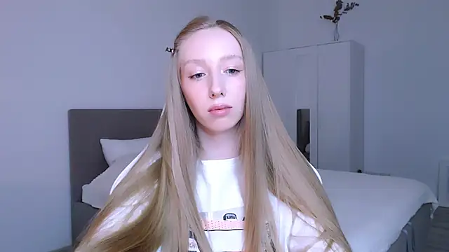 Snapshot of Luna_insniity chatting on November 23, 9:14 pm Luna insniity online show from November 23, 9:14 pm