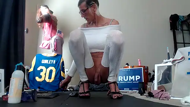 Taylorsexbot online show from December 5, 6:55 pm