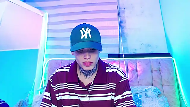 Snapshot of _justinmoon2 chatting on March 11, 4:43 am justinmoon2 online show from March 11, 4:43 am