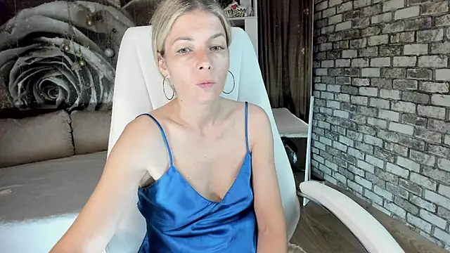 Eva Melow online show from June 14, 2:30 pm