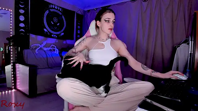 Snapshot of wet_dream_ chatting on December 13, 10:55 pm wet dream online show from December 13, 10:55 pm