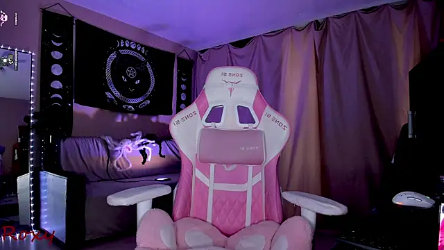 Snapshot of wet_dream_ chatting on December 18, 7:36 am wet dream online show from December 18, 7:36 am