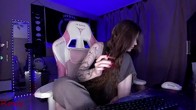 Snapshot of wet_dream_ chatting on October 2, 11:01 pm wet dream online show from October 2, 11:01 pm