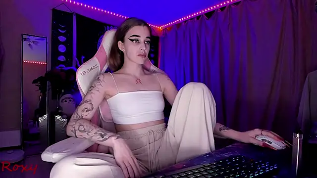 Snapshot of wet_dream_ chatting on November 19, 3:17 am wet dream online show from November 19, 3:17 am