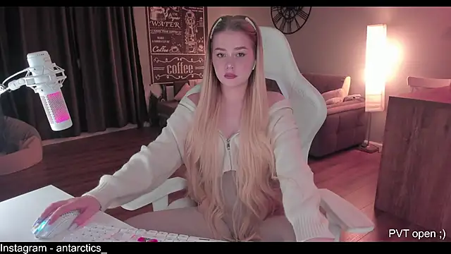 lil barbie girl online show from January 11, 2:58 pm