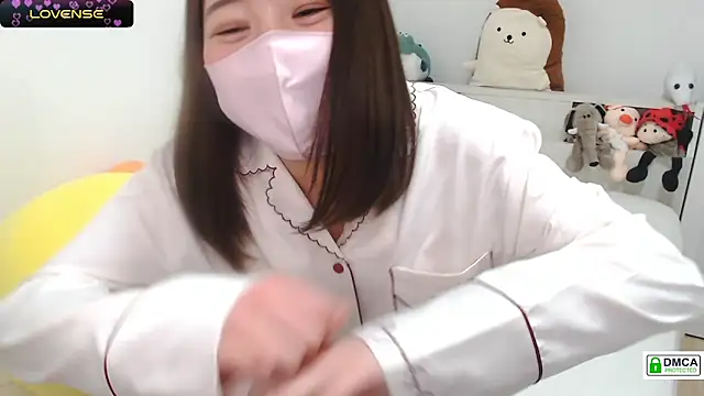 SUZU  online show from January 31, 9:37 pm