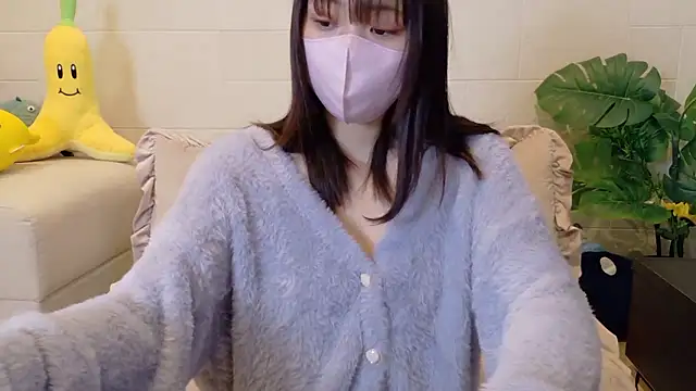 SUZU  online show from April 3, 9:35 pm