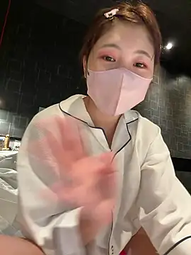 SUZU  online show from June 14, 8:11 pm