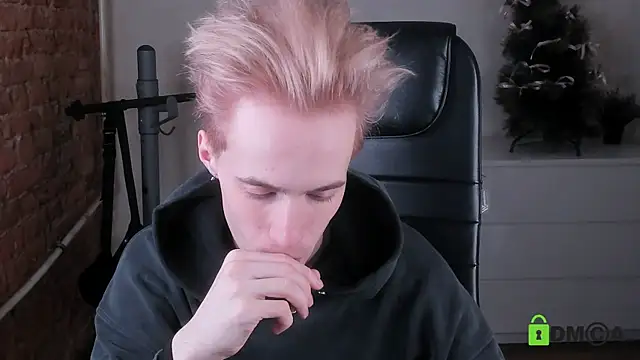 Snapshot of _tokyo_ghoul chatting on March 22, 3:04 pm tokyo ghoul online show from March 22, 3:04 pm