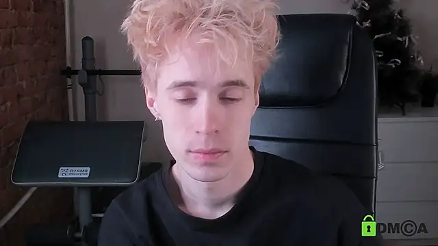 Snapshot of _tokyo_ghoul chatting on April 4, 10:13 am tokyo ghoul online show from April 4, 10:13 am