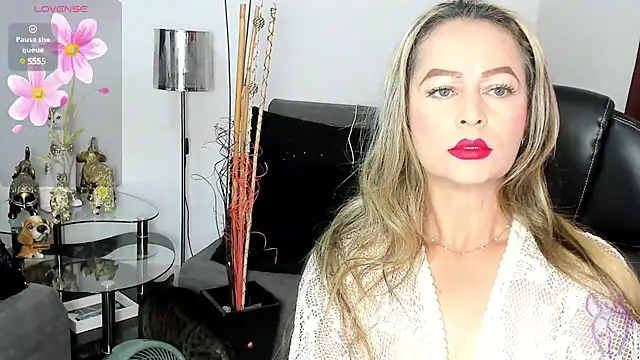 AgathaLombardi online show from February 14, 3:05 pm