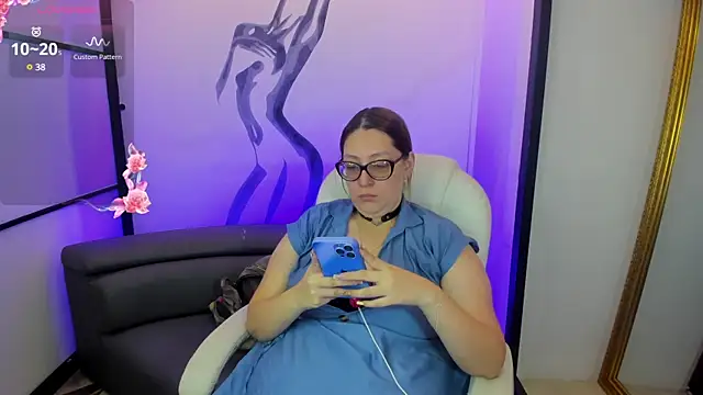 Snapshot of NiickyJones chatting on January 28, 10:23 pm NiickyJones online show from January 28, 10:23 pm