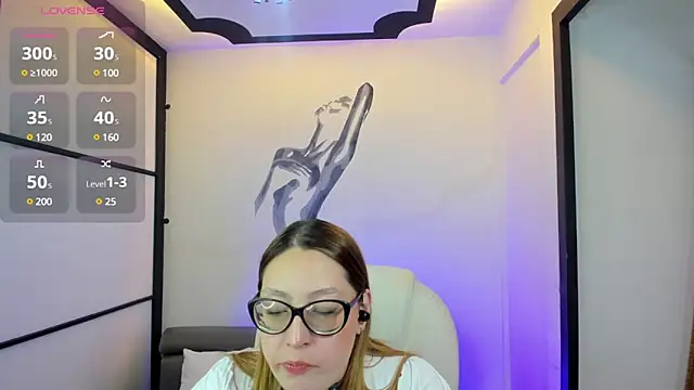 Snapshot of NiickyJones chatting on February 8, 7:48 am NiickyJones online show from February 8, 7:48 am
