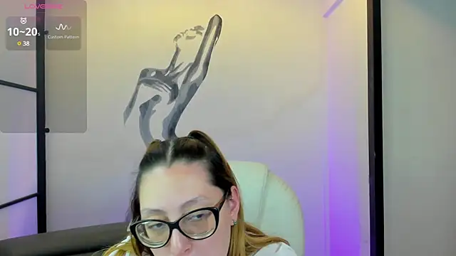 Snapshot of NiickyJones chatting on March 21, 1:34 am NiickyJones online show from March 21, 1:34 am