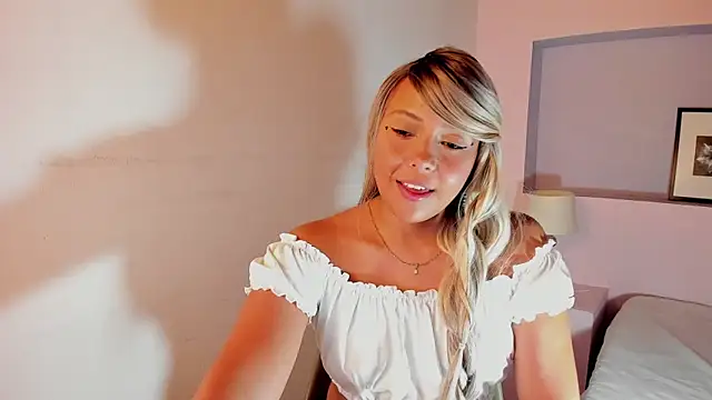 mollylogan1 online show from February 17, 7:37 am