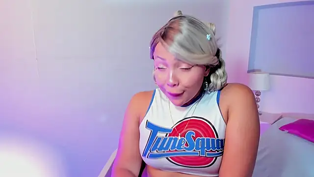 mollylogan1 online show from March 7, 3:51 am