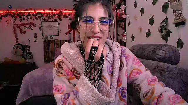 azahar  ziiz online show from December 19, 12:24 am