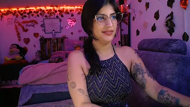 azahar  ziiz online show from March 21, 3:12 am