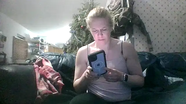 lisamatty4601 online show from January 5, 12:31 am