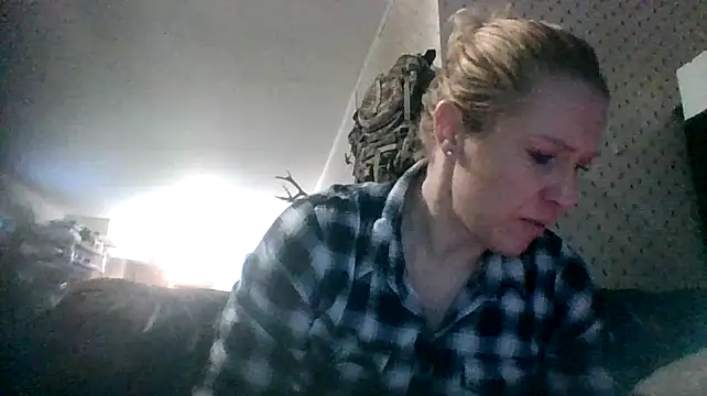 lisamatty4601 online show from January 18, 11:00 pm