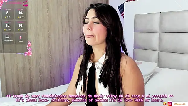 Snapshot of Goddess_mia2 chatting on September 8, 10:31 pm Goddess mia2 online show from September 8, 10:31 pm