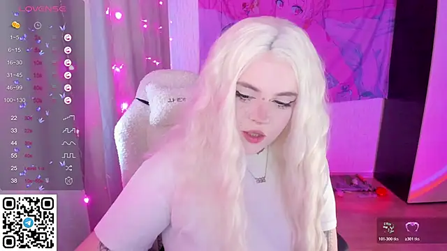 SelenaCute online show from May 1, 4:28 am