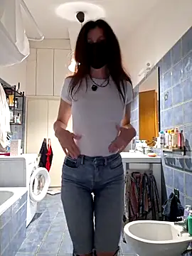 Silvia Zeno online show from May 3, 3:51 pm