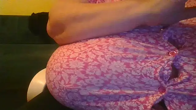 Nataliesbestjuggs online show from October 8, 4:26 pm