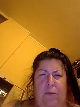 Nataliesbestjuggs online show from October 26, 8:48 pm