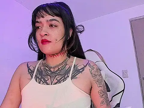 sarah benjjaminn online show from April 24, 11:12 am