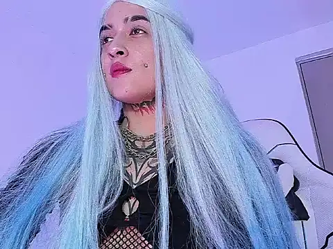 sarah benjjaminn online show from May 8, 7:30 pm