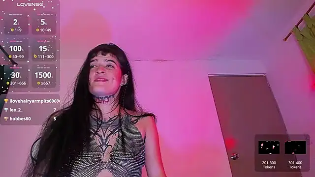 sarah benjjaminn online show from June 18, 9:14 am