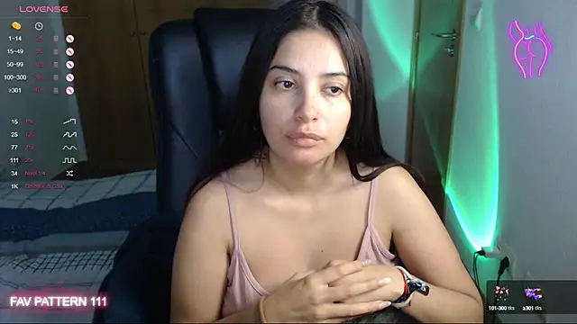AnnaQueen online show from January 13, 8:37 am